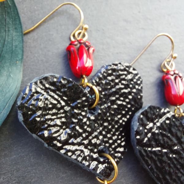 Black And Red Heart Earrings 1 -nancyeartist.com